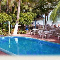 Cocoplum Beach Resort 