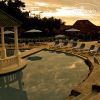 Breezes Resort & Spa 