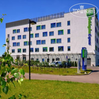 Holiday Inn Express Warsaw Airport 3*