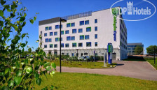 Holiday Inn Express Warsaw Airport 3*