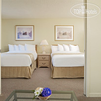 Sandalwood Suites Toronto Airport Hotel 