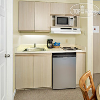 Sandalwood Suites Toronto Airport Hotel 