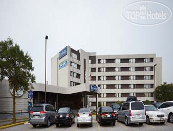 Фотографии отеля  Travelodge Toronto East 3*