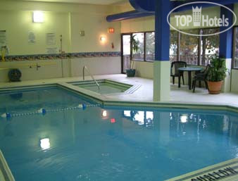Новые добавленные фото туристов Travelodge Toronto East 3*