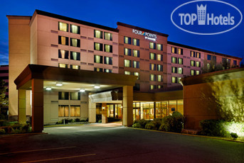 Фотографии отеля  Four Points by Sheraton Toronto Airport 3*