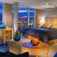 Sheraton Vancouver Wall Centre 5*