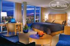 Sheraton Vancouver Wall Centre 5*