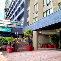 Quality Hotel Downtown-Inn at False Creek 