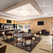 Days Inn & Suites Winnipeg Airport 