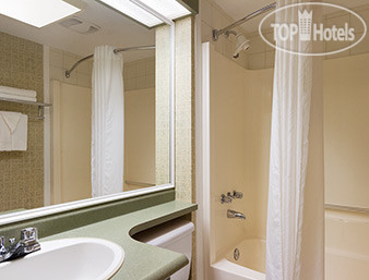Новые добавленные фото туристов Travelodge Langley City 2*