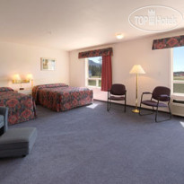 Super 8 Invermere 