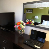 Comfort Hotel & Suites Peterborough 