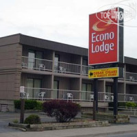 Econo Lodge By the Falls 2*