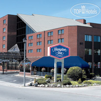 Hampton Inn By Hilton at the Falls 