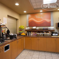 Days Inn And Suites - Thunder Bay