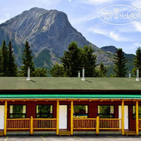 Overlander Mountain Lodge 