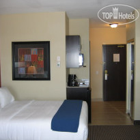 Holiday Inn Express & Suites Airport - Calgary Стандартный номер