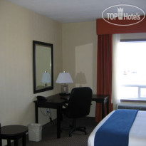 Holiday Inn Express & Suites Airport - Calgary