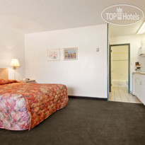 Super 8 Village Calgary AB 