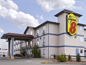 Фотографии отеля  Super 8 Whitecourt 2*