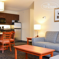 Best Western Thompson Hotel & Suites 