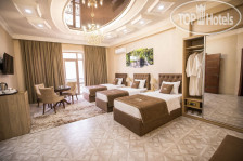 Leader Hotel
