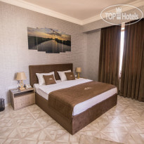 Leader Hotel 