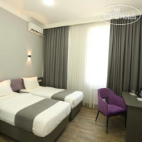 Parklane Hotel 