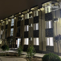 Shosh Apartments 