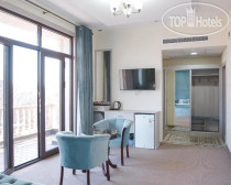 Level Hotel 5*
