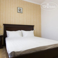 Alexander Hotel 