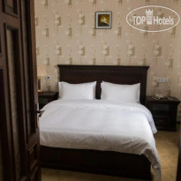 Alexander Hotel 