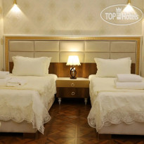 Renaissance Boutique Hotel 