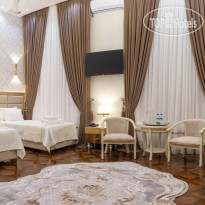 Renaissance Boutique Hotel 