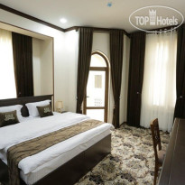 Ark Hotel 
