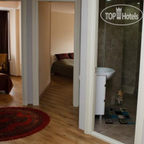 Maia Guest House