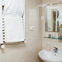 Maia Guest House
