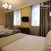 Redline Hotel