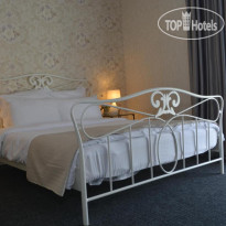 Redline Hotel