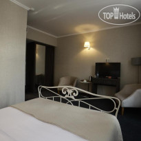 Redline Hotel