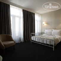 Redline Hotel
