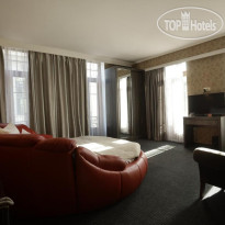 Redline Hotel