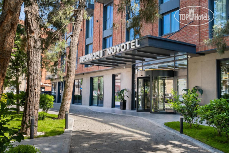 Фотографии отельера Novotel Tbilisi Center 4*