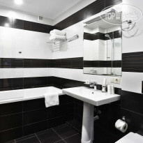 Hotel Carpe Diem Gudauri Two-bedroom king suite bathroo
