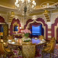 Qasr Al Sharq, A Waldorf Astoria Hotel 