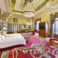 Qasr Al Sharq, A Waldorf Astoria Hotel 