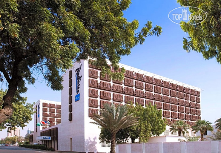 Фотографии отеля  Radisson Blu Hotel Jeddah 5*