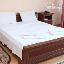 Azamat Hotel 