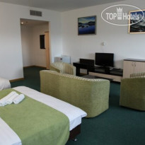 Airport Hotel 