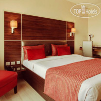 Cloud Hotel & Suites 